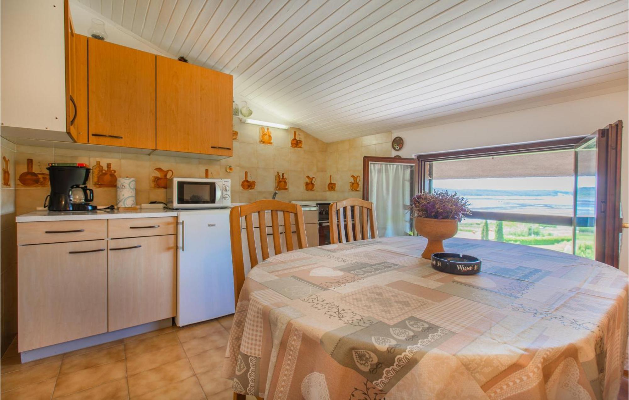 Amazing Apartment In Secovlje With Kitchen Exterior foto